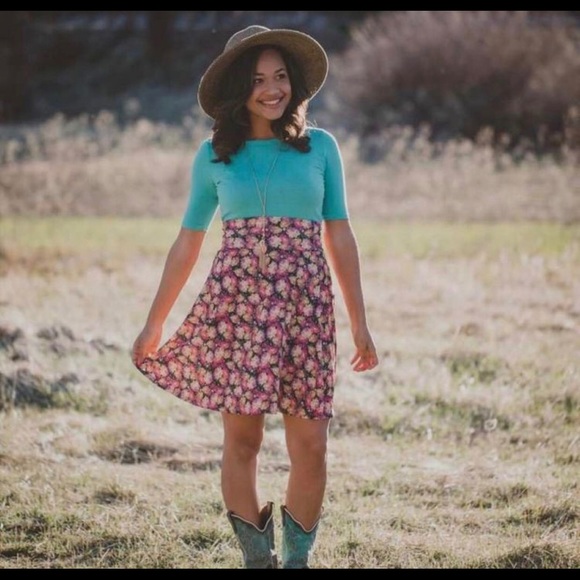 NWT LulaRoe Azure skirt - Picture 3 of 4